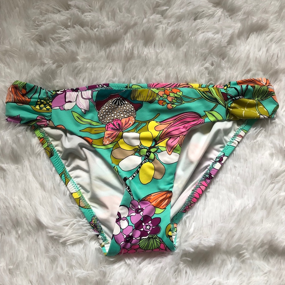 Trina Turk Side Shirred Bikini Swimsuit Bottom - Picture 4 of 7